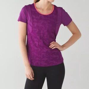 Lululemon Run For Days Camo Short Sleeve Shirt in Regal Plum Size 6
